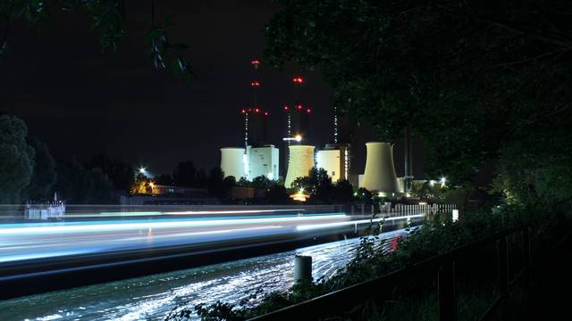 Heizkraftwerk Lichterfelde Nachtaufnahme des Heizkraftwerks Lichterfelde
