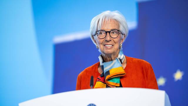 EZB-Präsidentin Christine Lagarde am Rednerpult