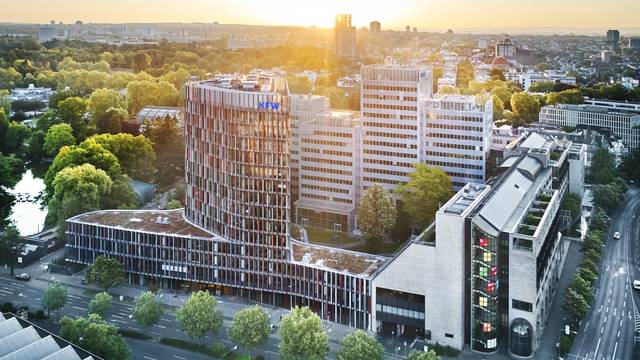 KfW-Zentrale in Frankfurt KfW-Zentrale in Frankfurt bei Sonnenuntergang