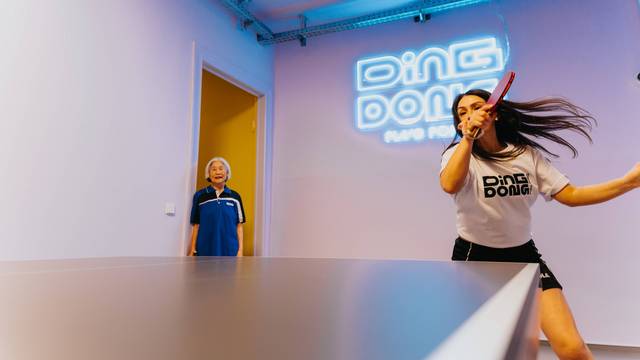 Tischtennisspieler bei "Ding Dong Ping Pong GmbH"