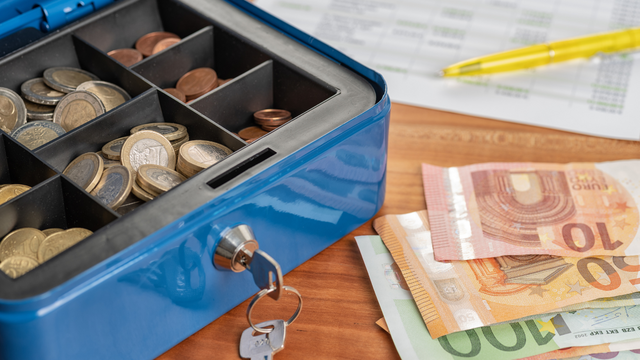 Bild einer offenen Ladenkasse